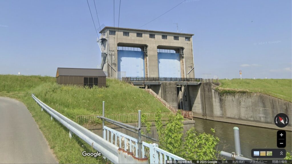 長門川の水門