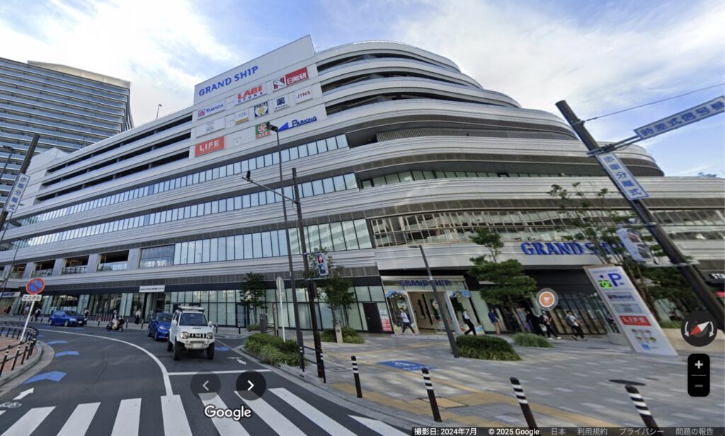 GRAND SHIP駐車場
