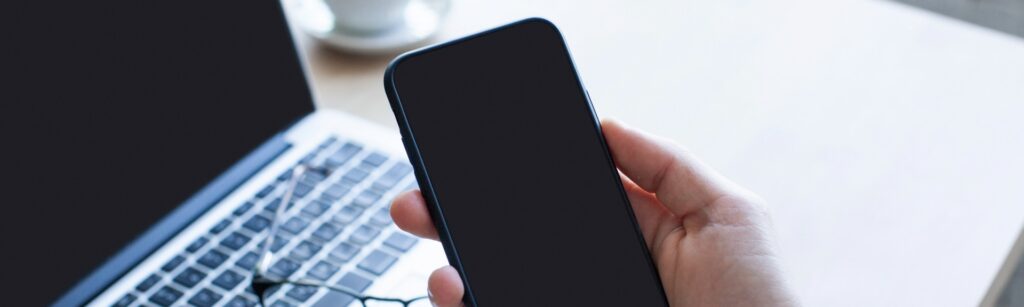 インカメラで“自分の顔”を見るだけで目が覚める