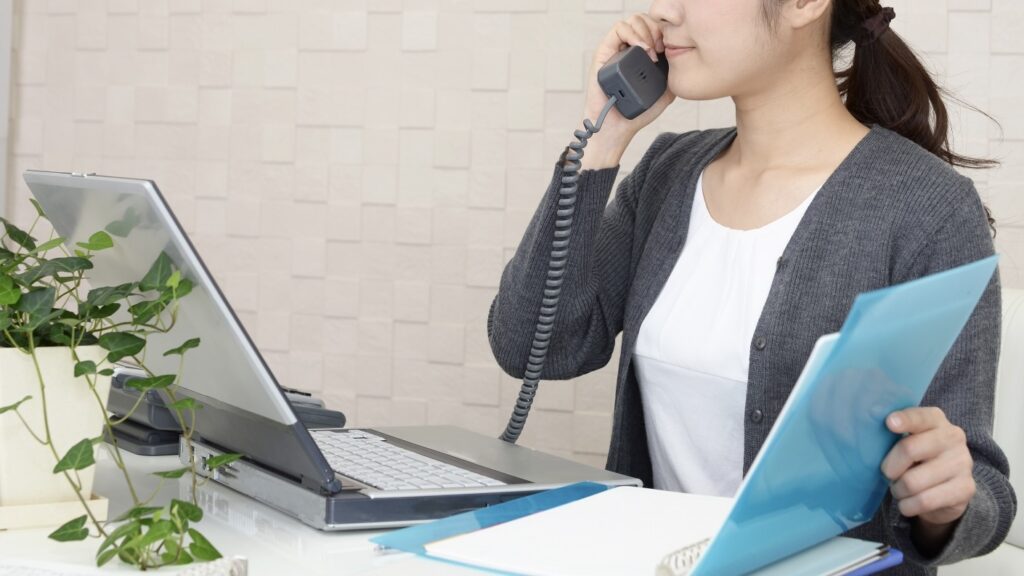 あまり親しくない相手には丁寧な事務連絡風で