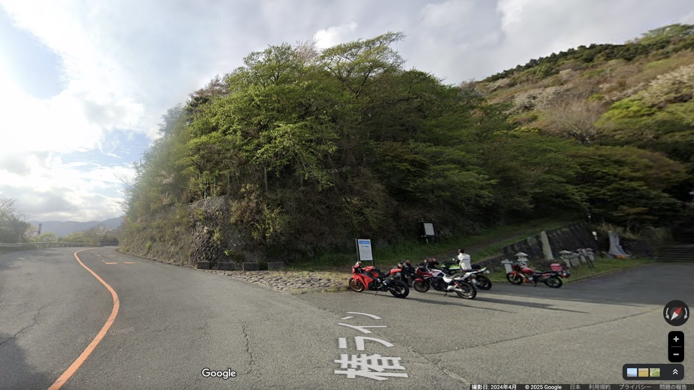 椿ラインは二輪の「聖地」狭さとスピードに要注意