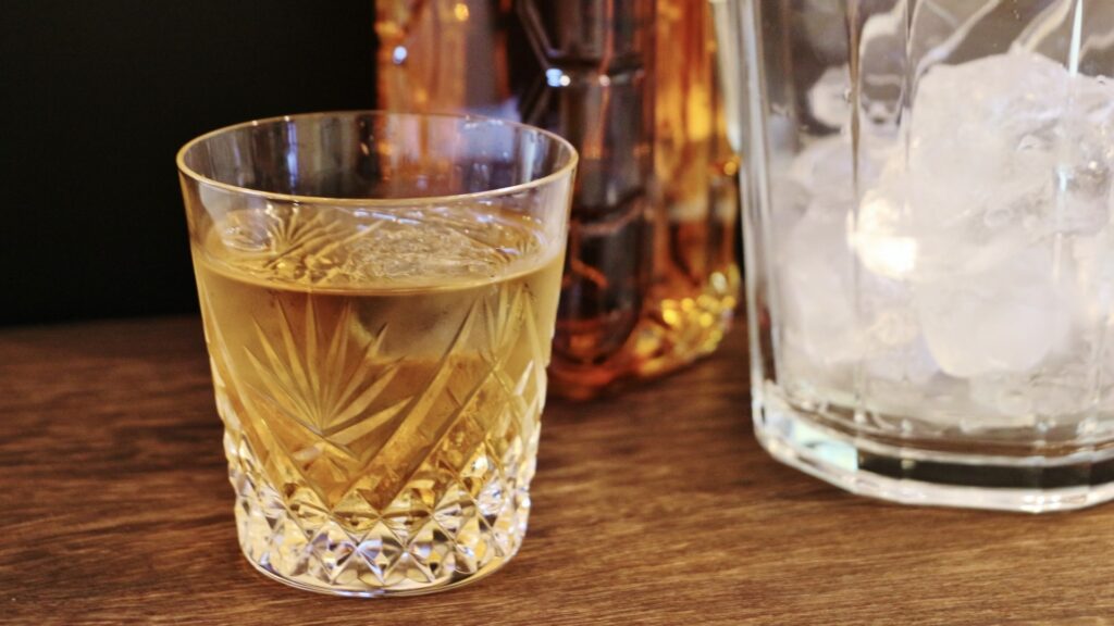 ウイスキーの水割りがまずい?:家飲みで「うまい一杯」をキメる秘訣、教えます