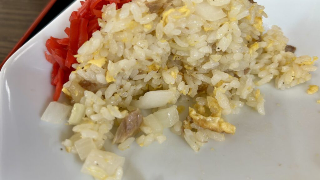甘みと食感がチャーハン本来の味を邪魔する