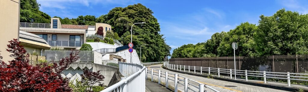 「やばい街」という語感が生まれる背景