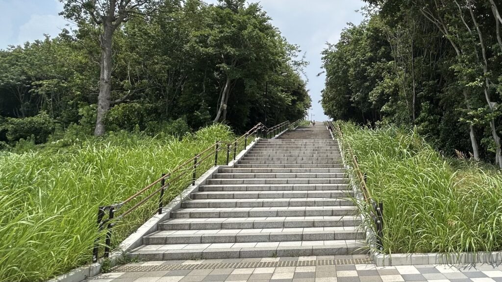 歩行距離が長く体力的にきつい構造だった