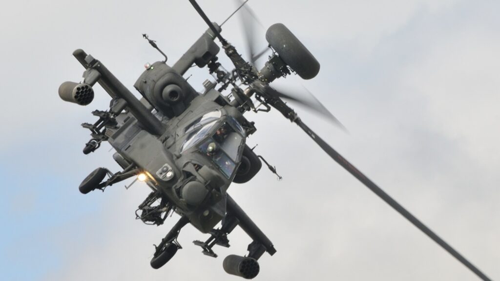 近衛兵はイギリス正規軍の所属なのか