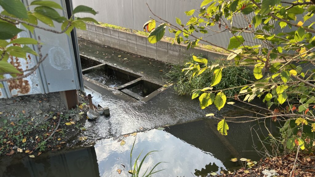 古地図と同じ姿で今も流れる用水路