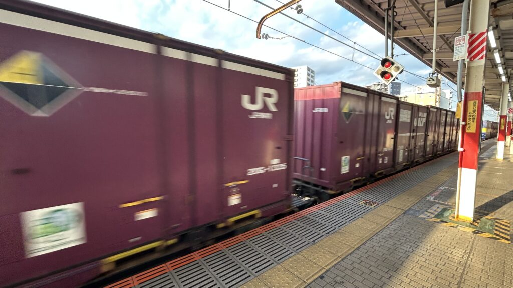 貨物列車が多い武蔵野線の事情