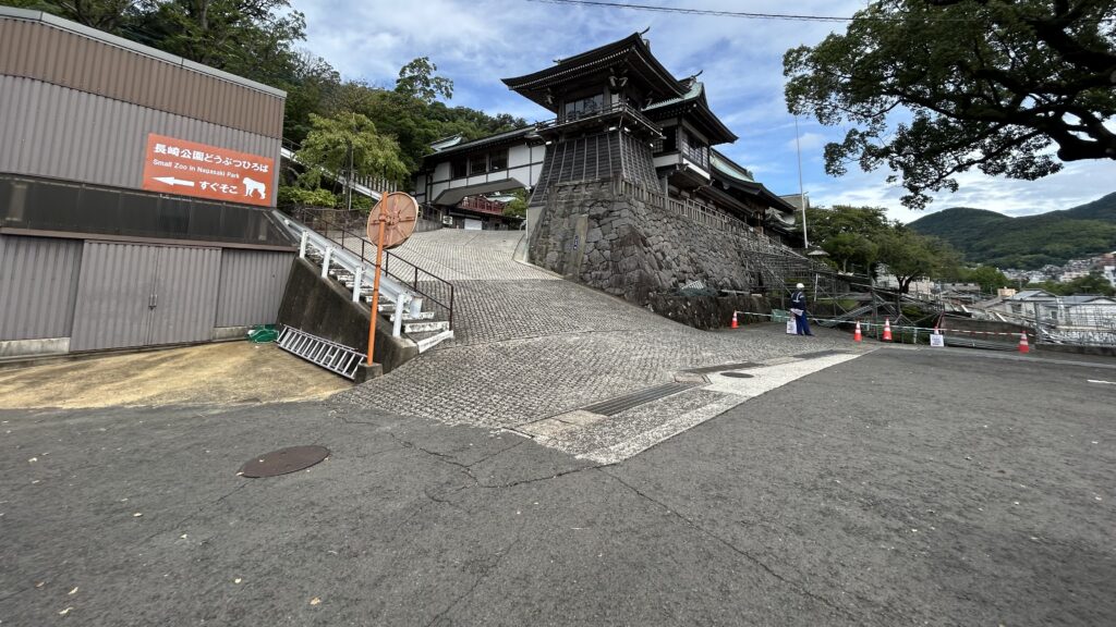 境内で見つけた小さな発見