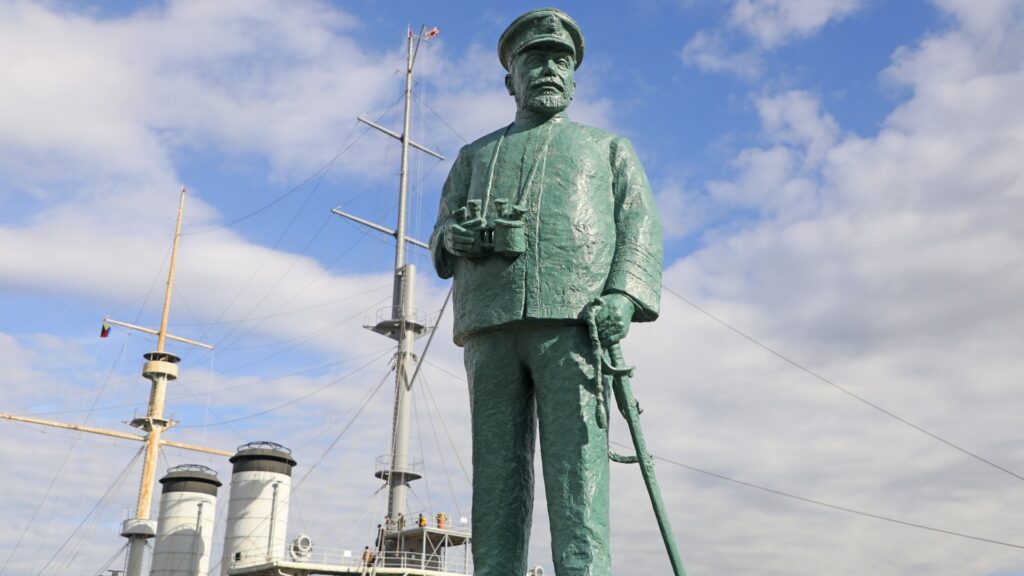 東郷平八郎は百年前のネルソン提督を真似した?