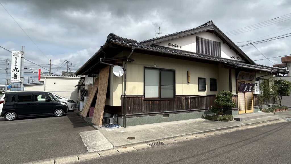 佐賀駅から遥か離れた干拓地にある地元食堂