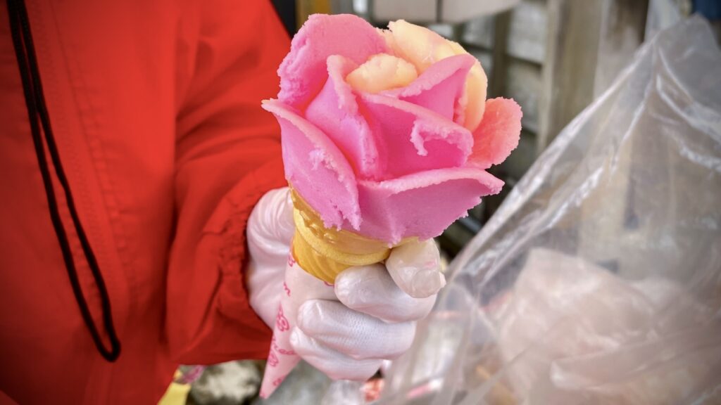 デザート:ババヘラアイス