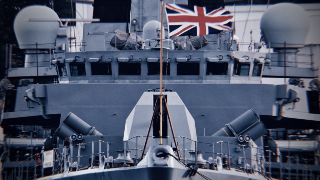 白い軍服はどこの国が始めたのか