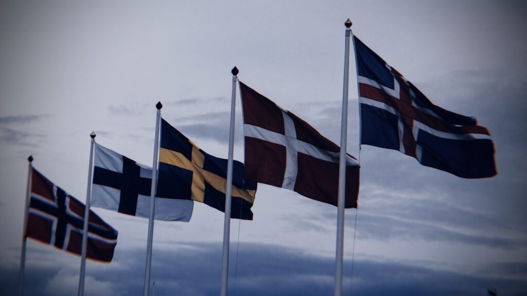 北欧五ヶ国の国旗がどれも似ている理由