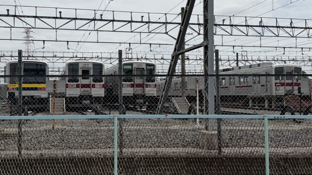 コンビニもホテルもない絶望駅