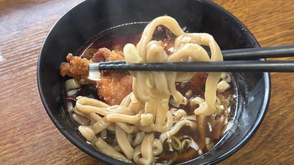 雑賀屋でそばを食べてる人に話を聞いてみた