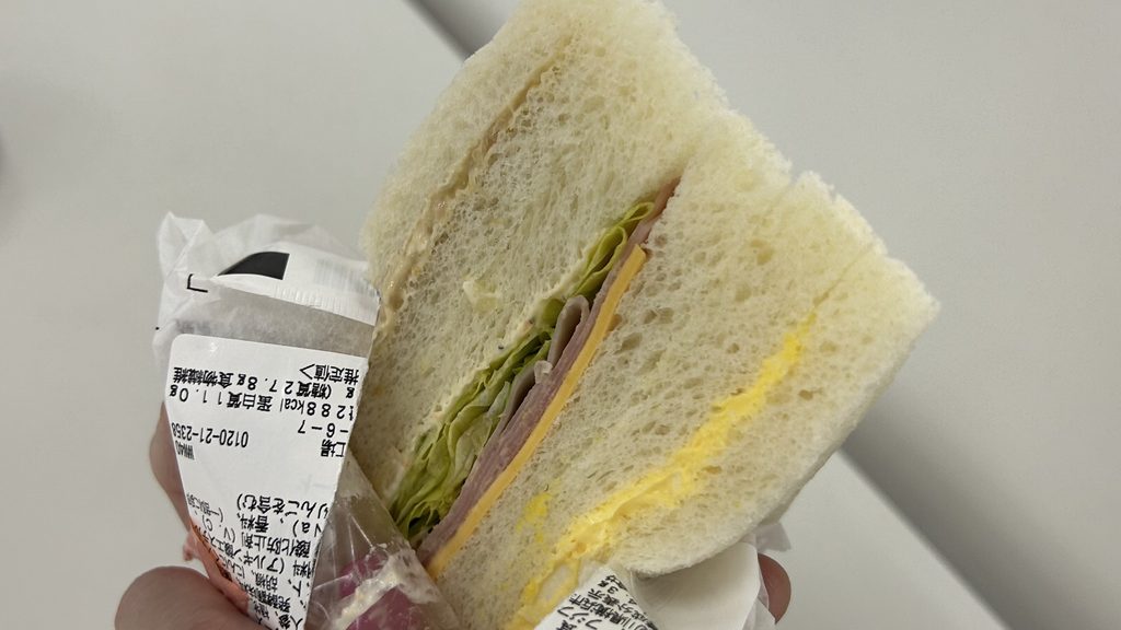 サンドイッチのパンが上顎にくっつく人は多い