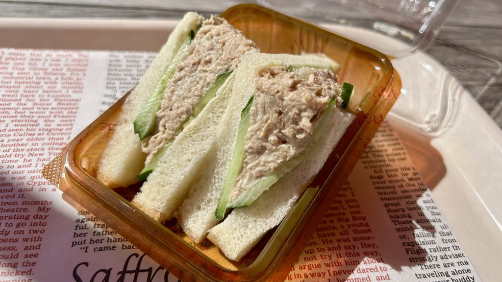 サンドイッチのパンが上顎にくっつく理由