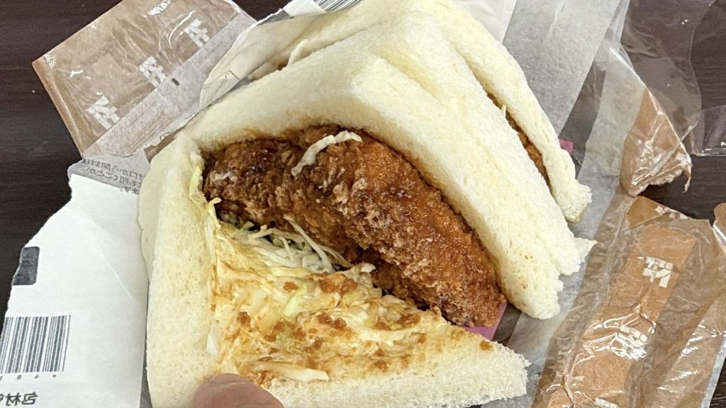 パンとカツを別々に食べる
